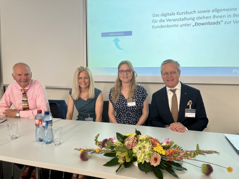 Hornhautblock mit Prof. Dr. John Dart, Moorfields Eye Hospital, England; Prof. Dr. Dr. med. Michael Thiel, Chefarzt Augenklinik, Kantonsspital Luzern